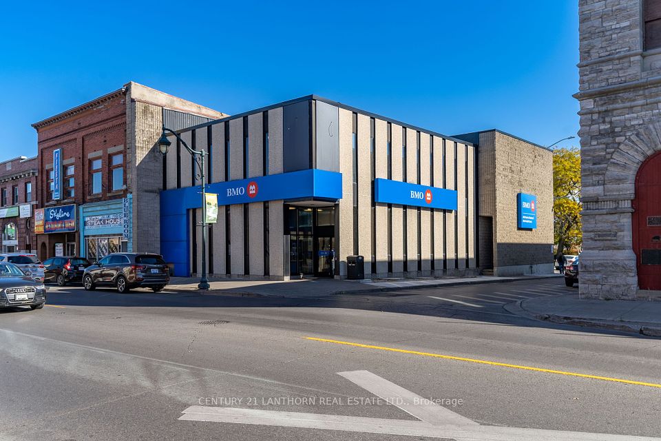 55 Dundas
