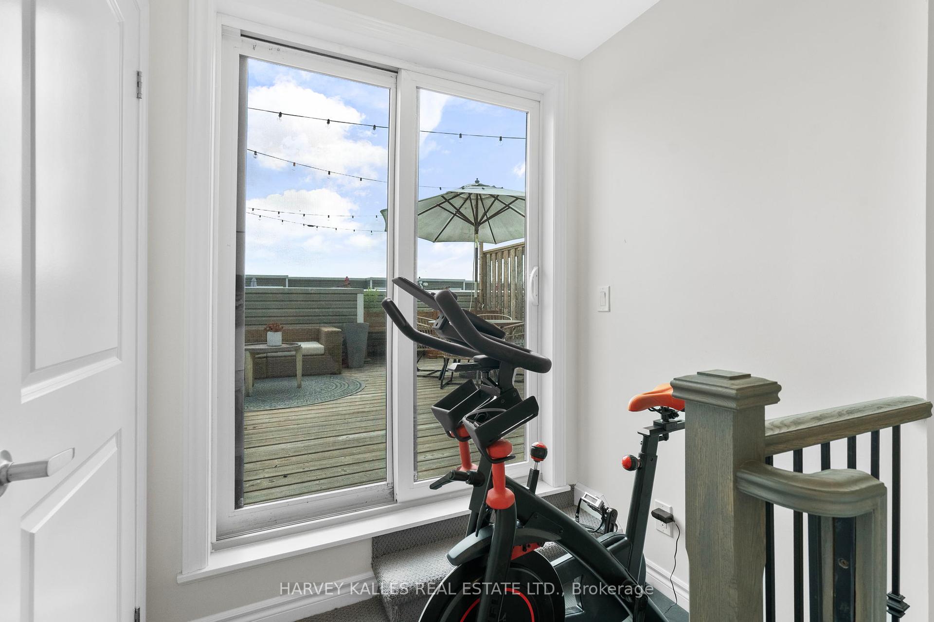 85 Eastwood Park Gardens 11