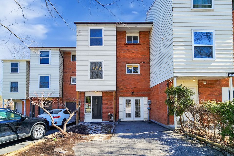 285 Lorne