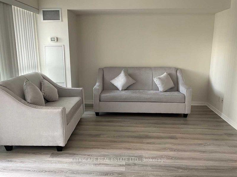 2 Bedrooms Condo at 352 Front,  Toronto For sale