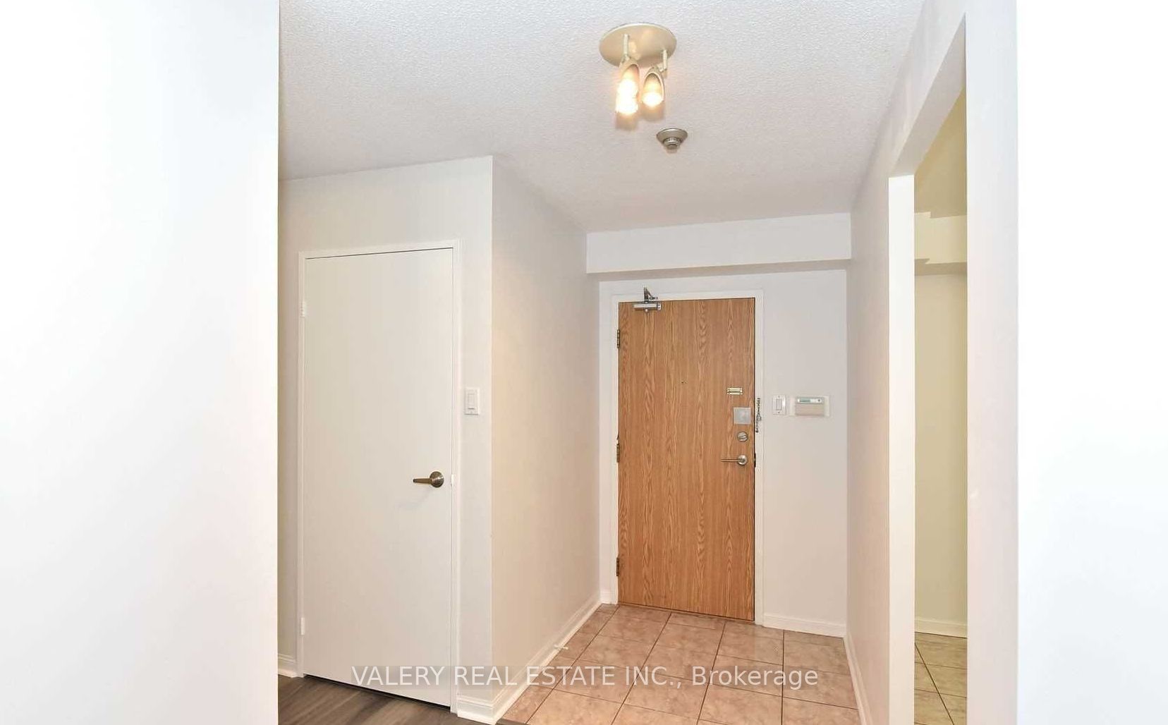 1131 Steeles Avenue W, #409