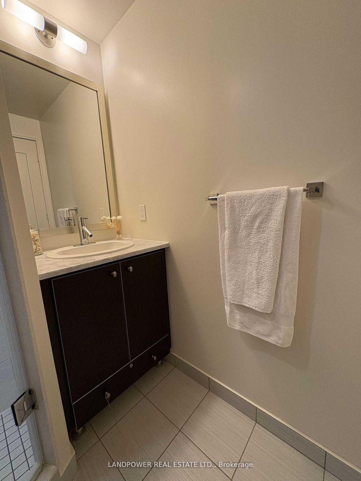 2 Bedrooms Condo at 825 Church,  Toronto For sale