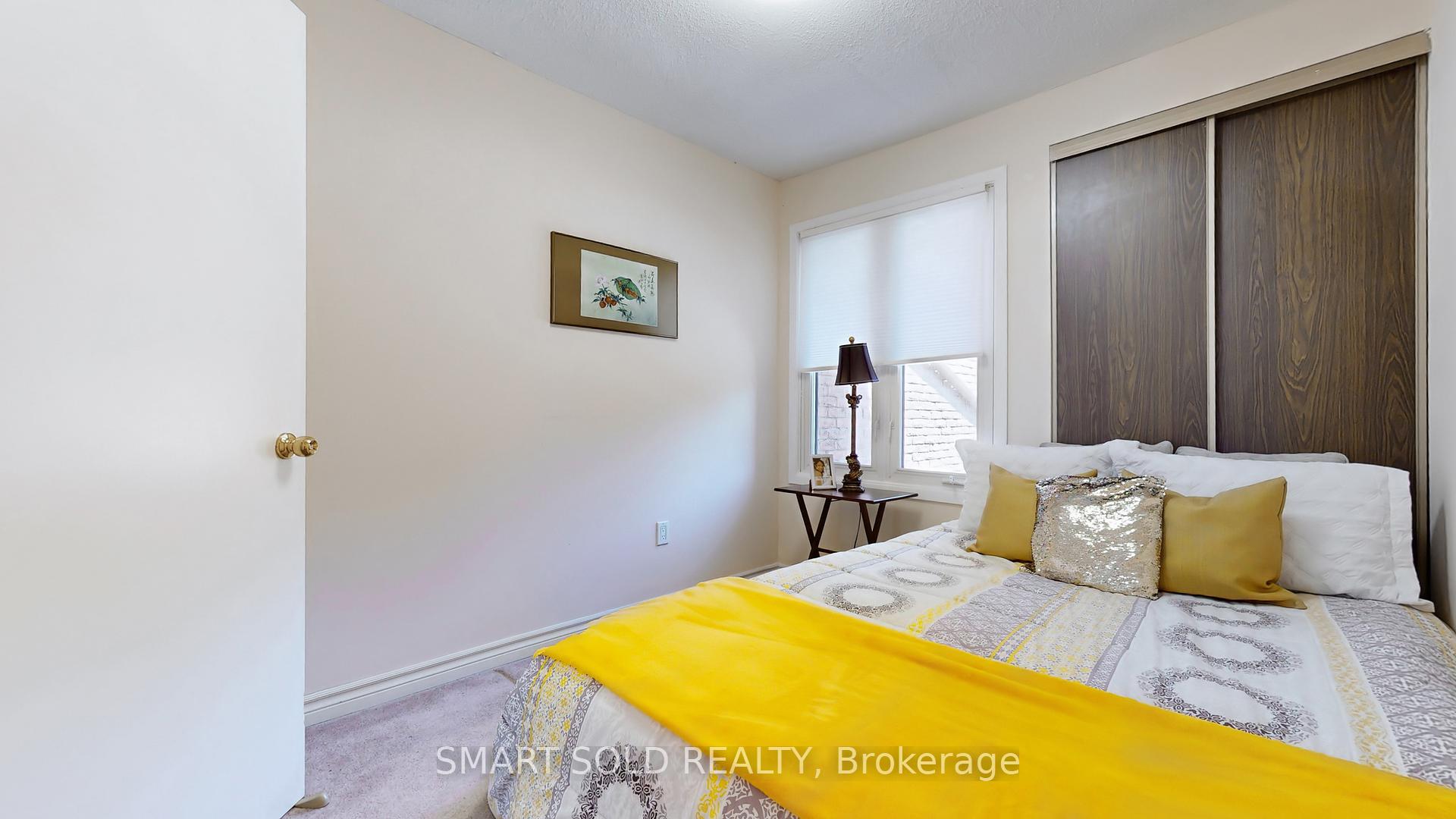 3 Bedrooms Condo at 2606 Midland, Toronto For sale
