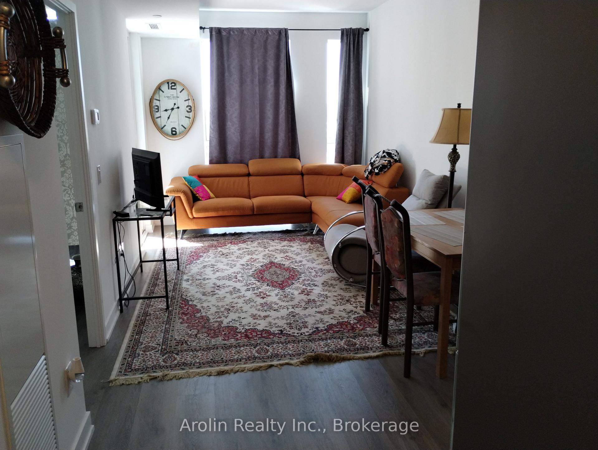 2 Bedrooms Condo at 3005 Pine Glen, Oakville For sale