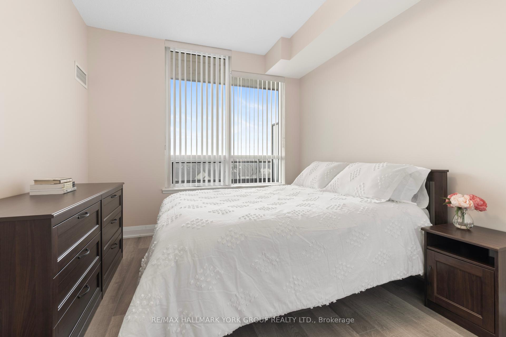 1 Bedroom Condo at 85 North Park, Vaughan For sale