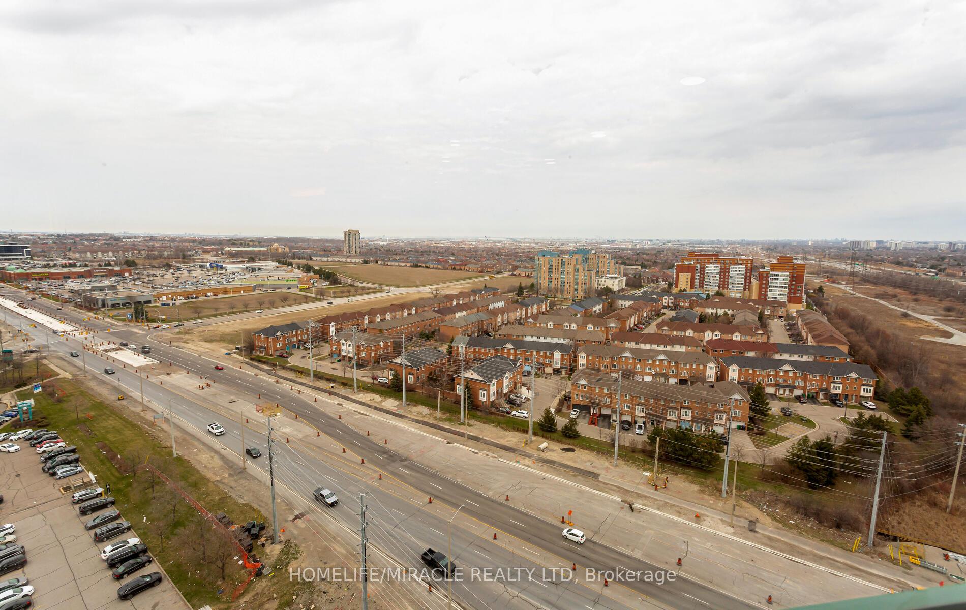 3 Bedrooms Condo at 4450 Tucana, Mississauga For sale