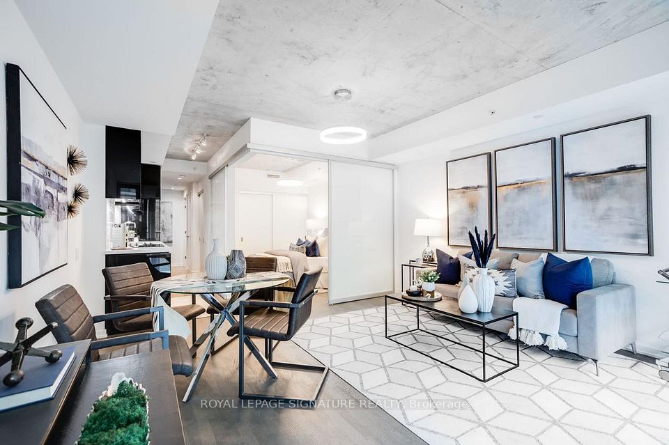 60 Colborne