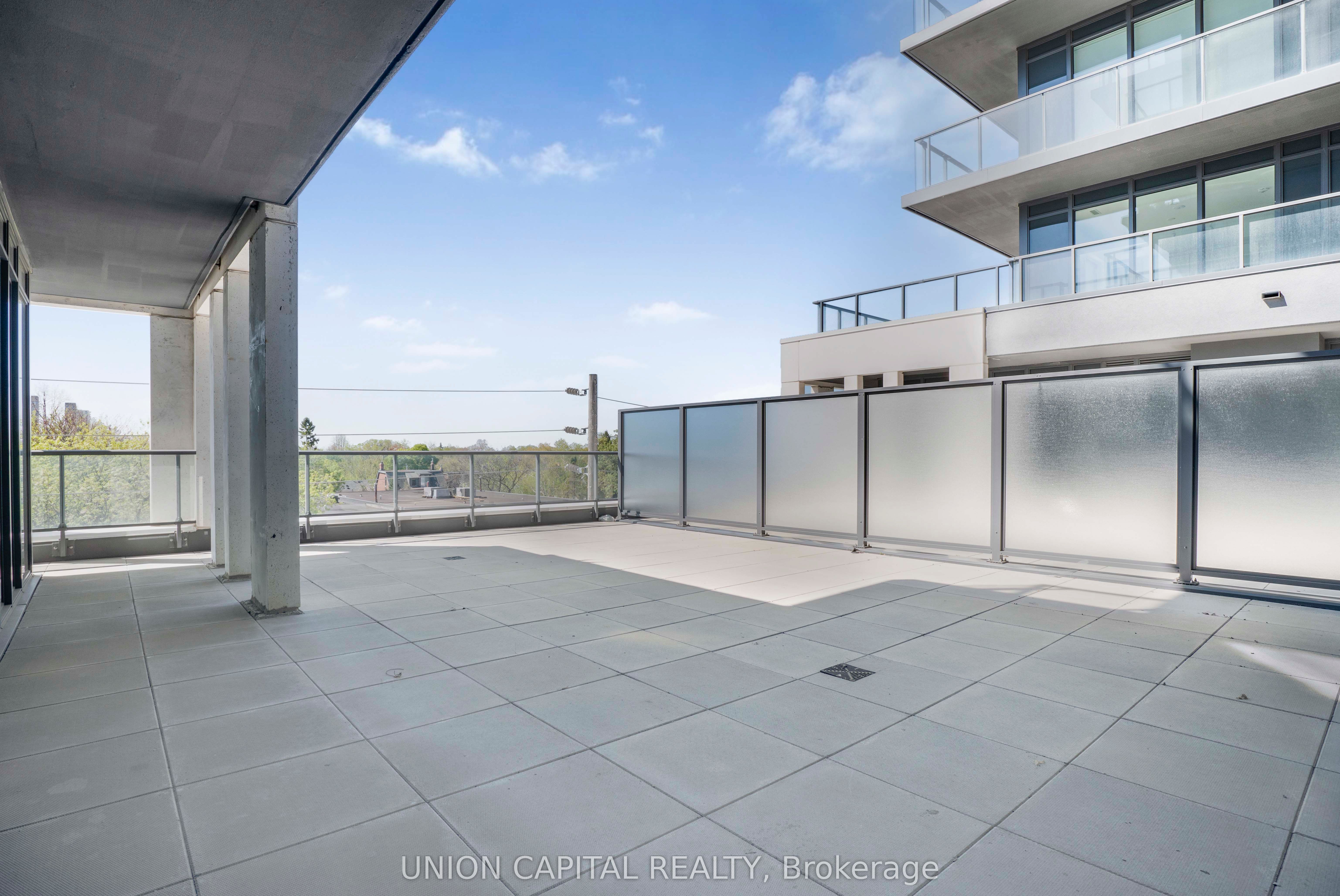 500 Dupont Street, #319