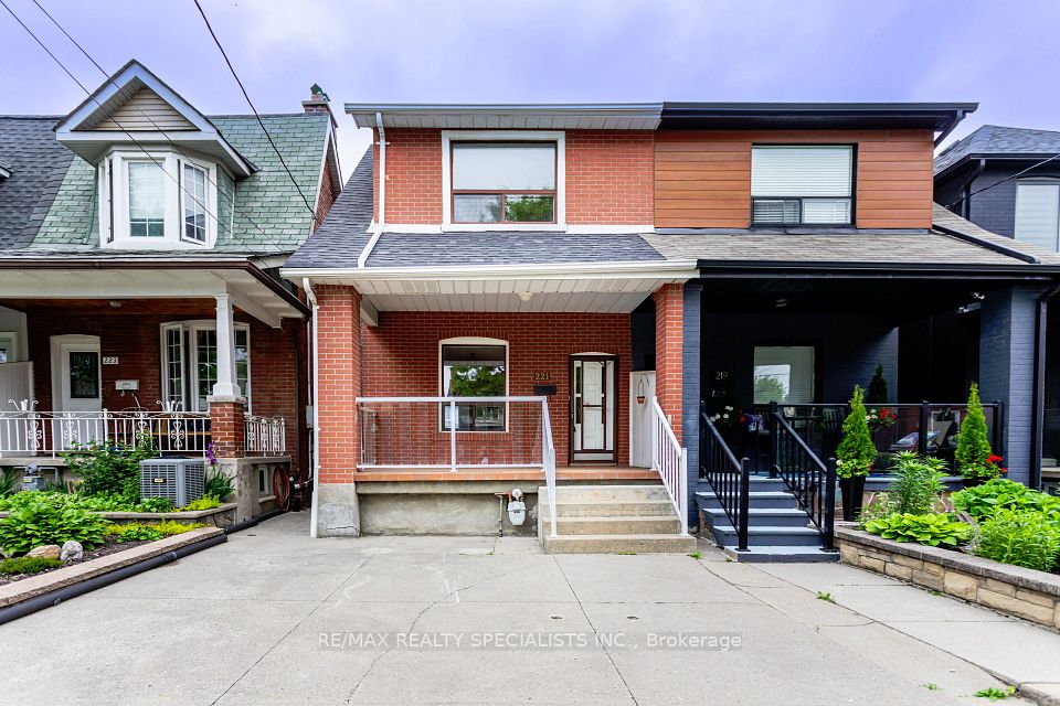 221 Earlscourt
