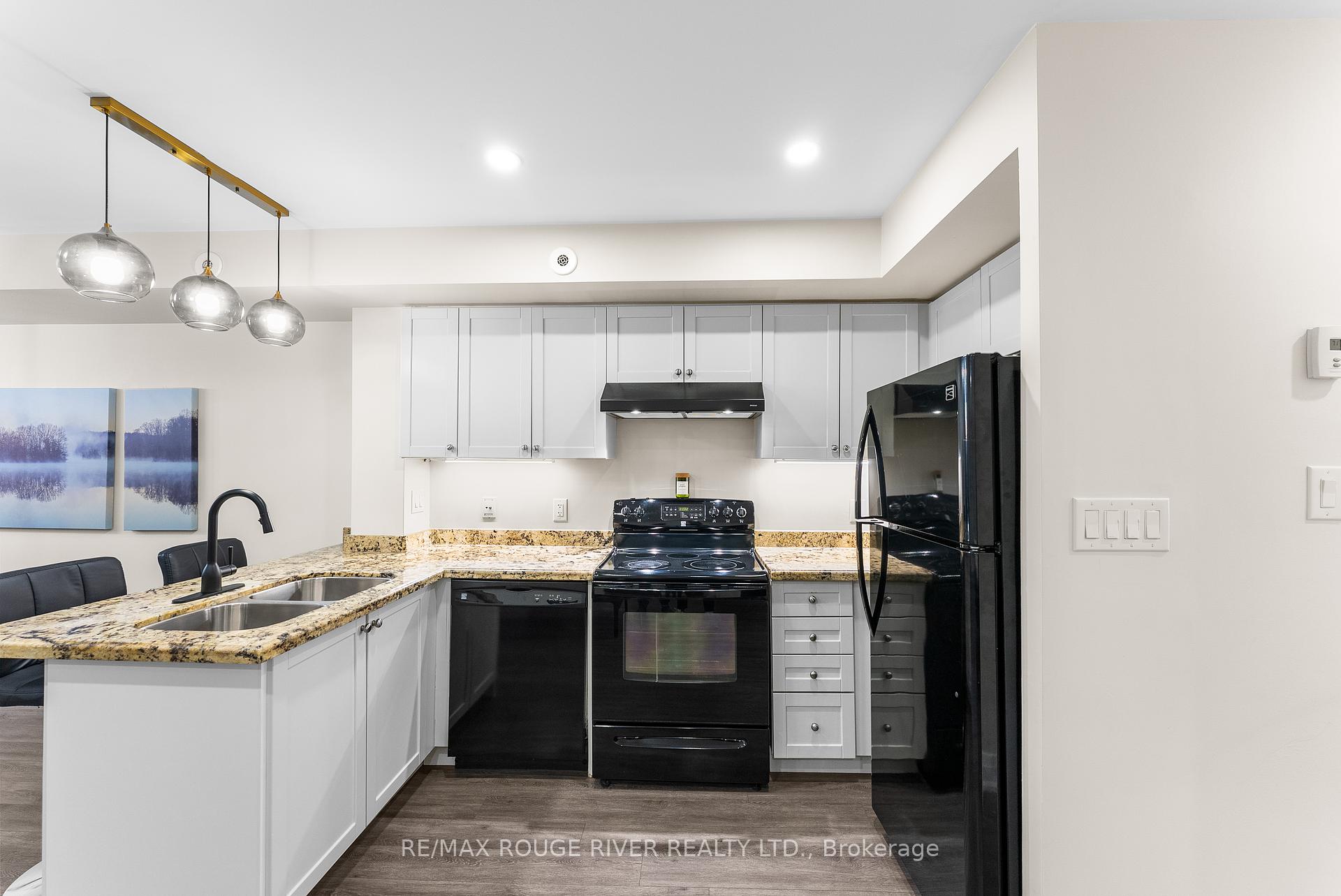 3 Bedrooms Condo at 25 Strangford, Toronto For sale