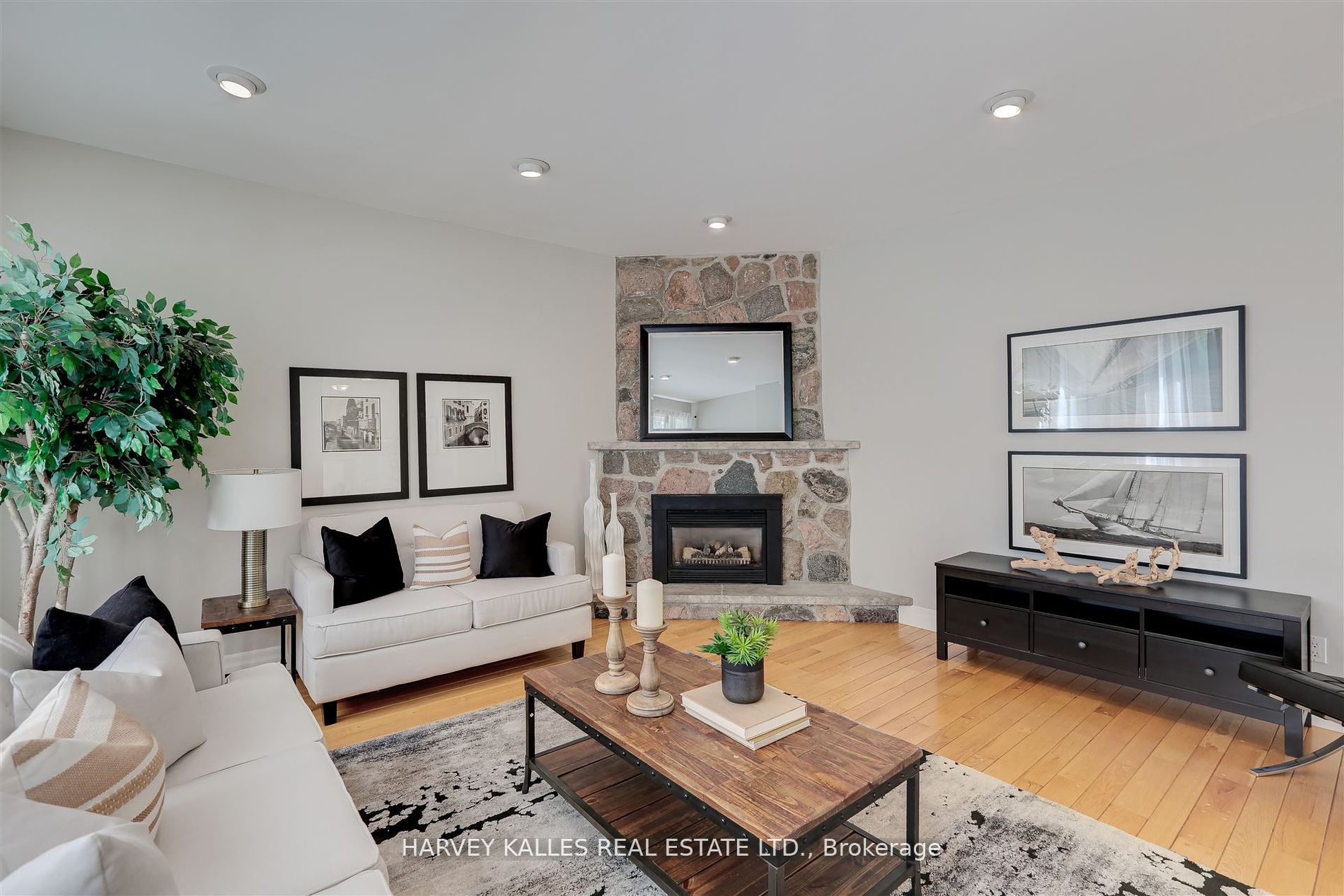 62 Prince Edward Boulevard