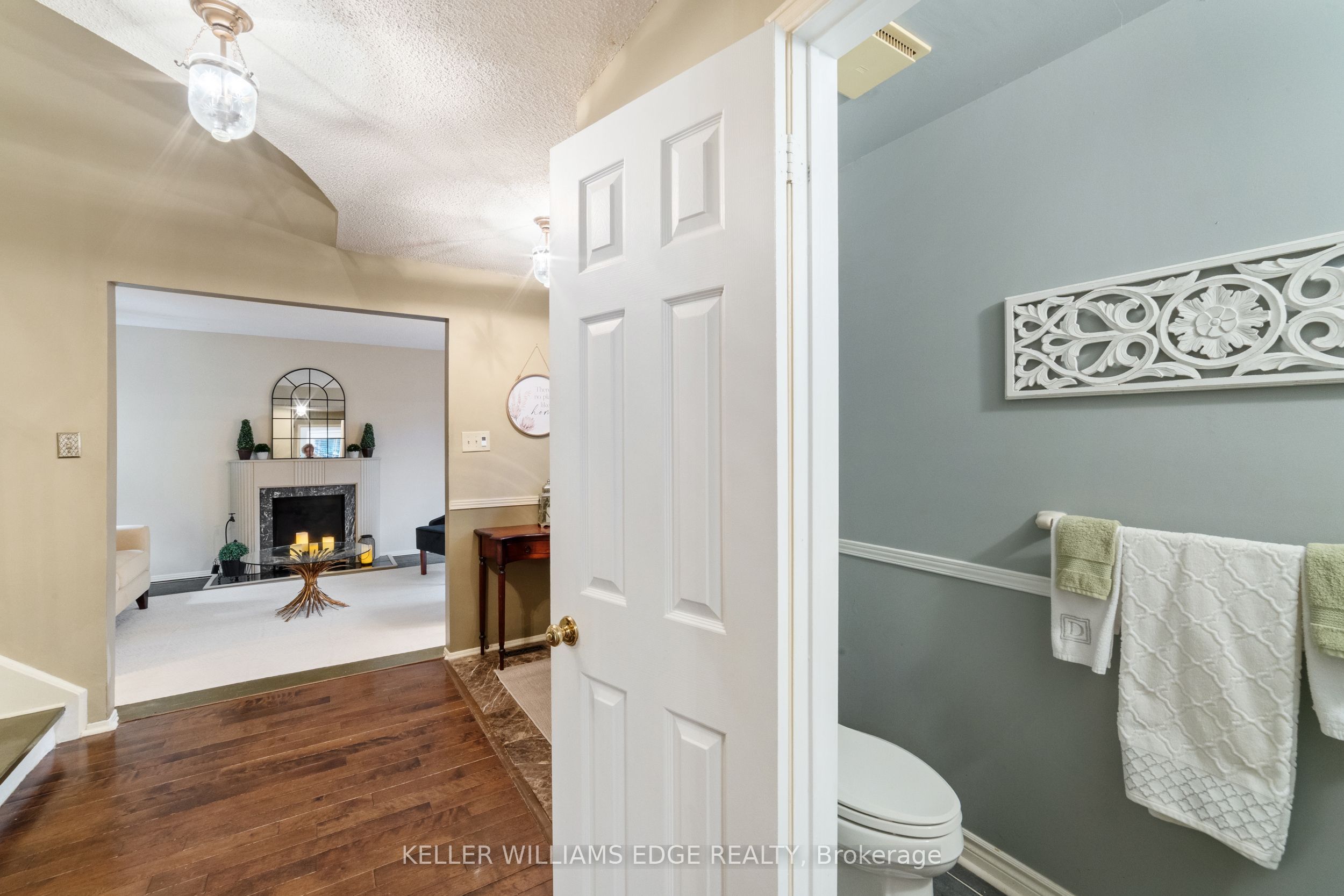 2095 Fallingbrook Court