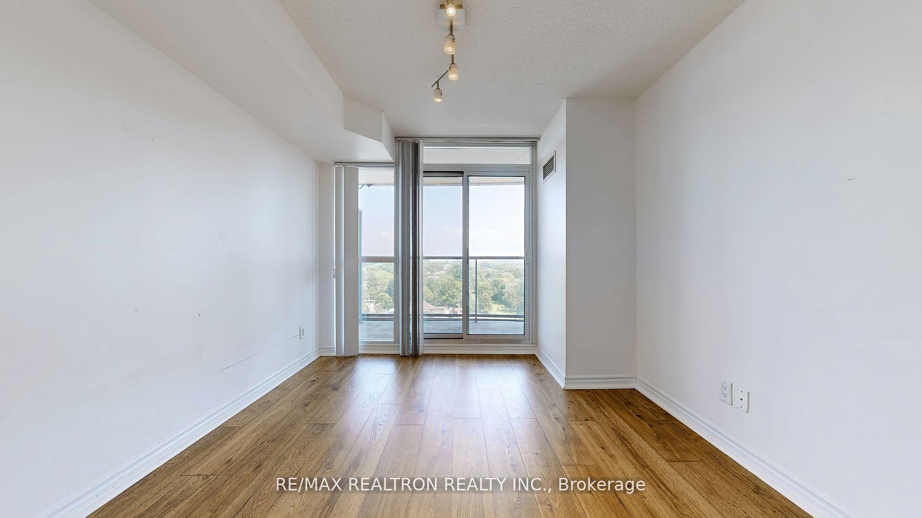 1 Bedroom Condo at 35 Hollywood, Toronto For sale