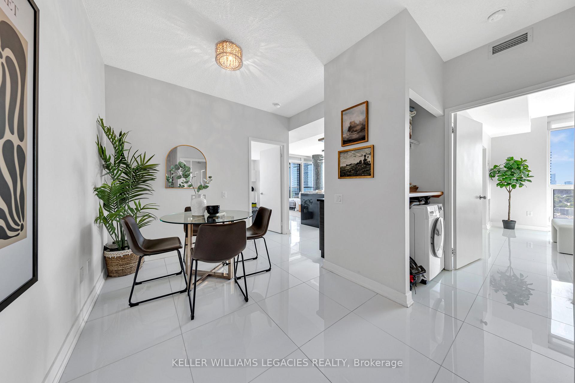 3 Bedrooms Condo at 29 Singer, Toronto For sale