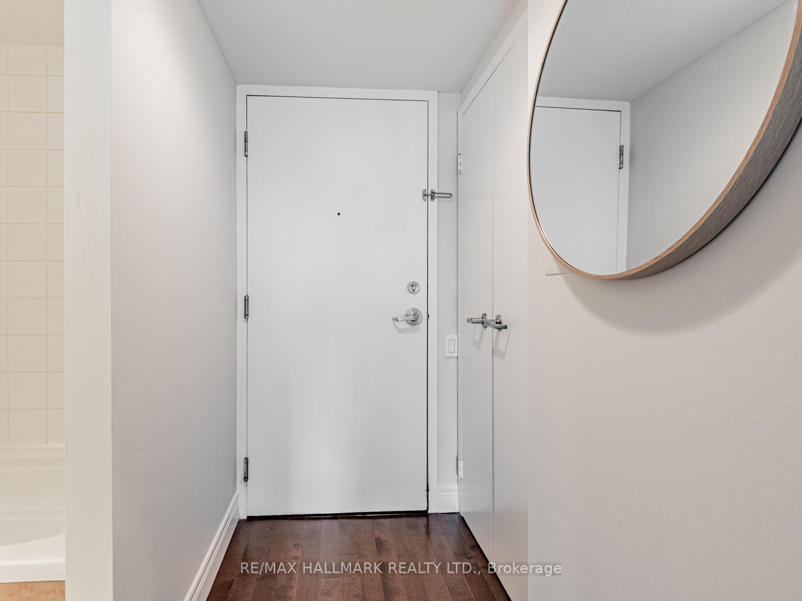 1 Bedroom Condo at 75 Dalhousie, Toronto For sale