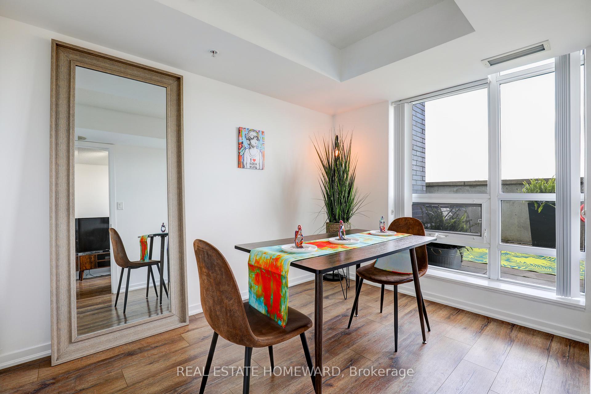 2 Bedrooms Condo at 68 Abell, Toronto For sale