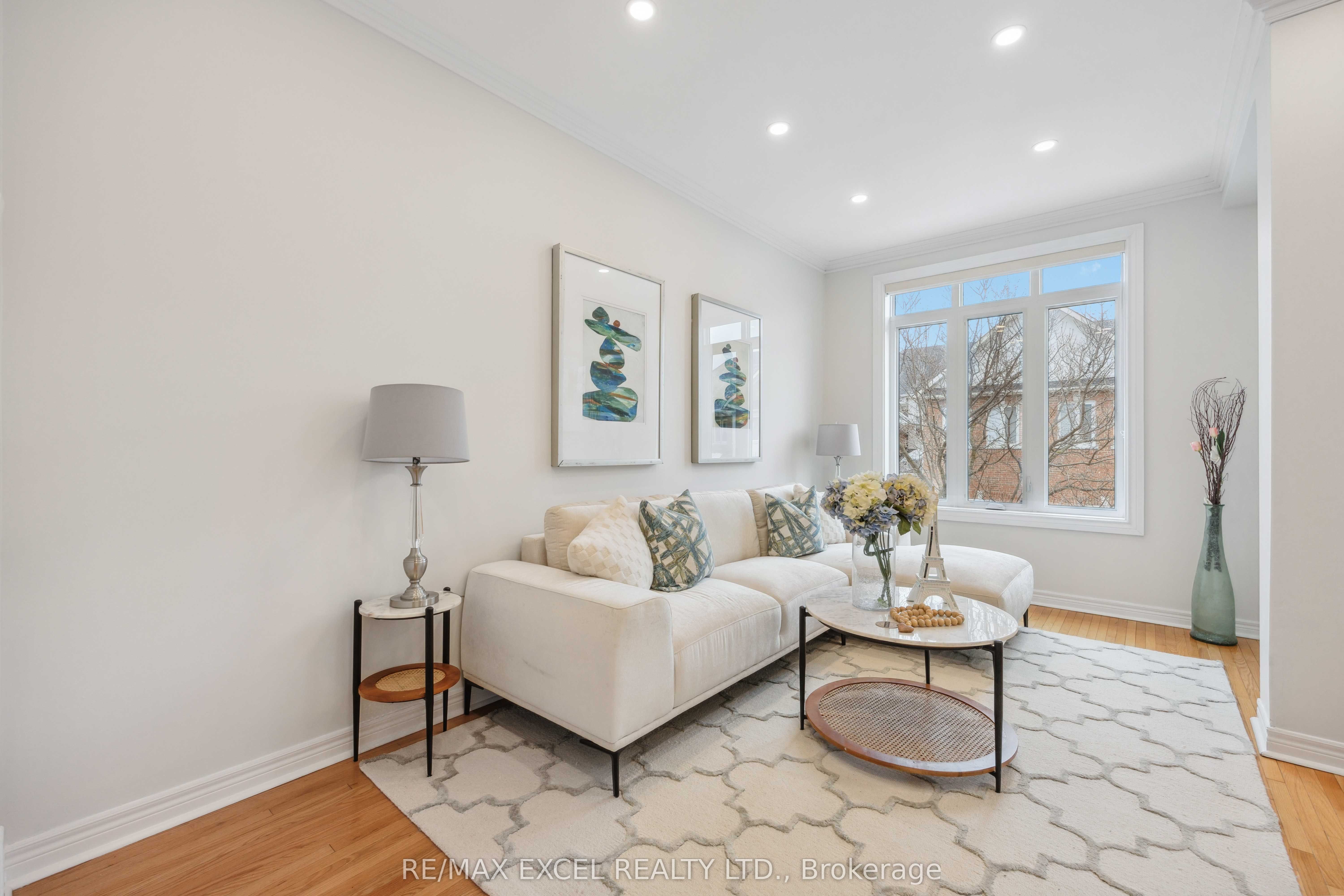 255 Shaftsbury Avenue, #66