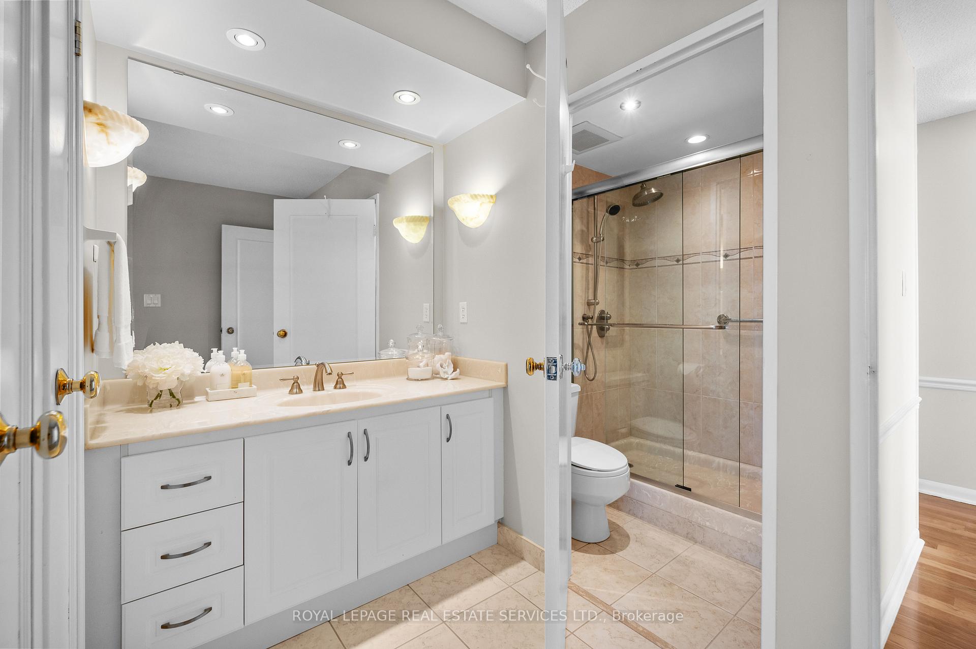 2 Bedrooms Condo at 2185 Marine,  Oakville For sale