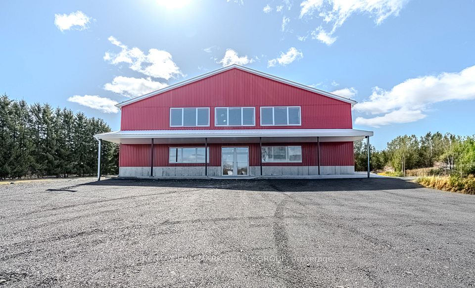 1439 Sale Barn