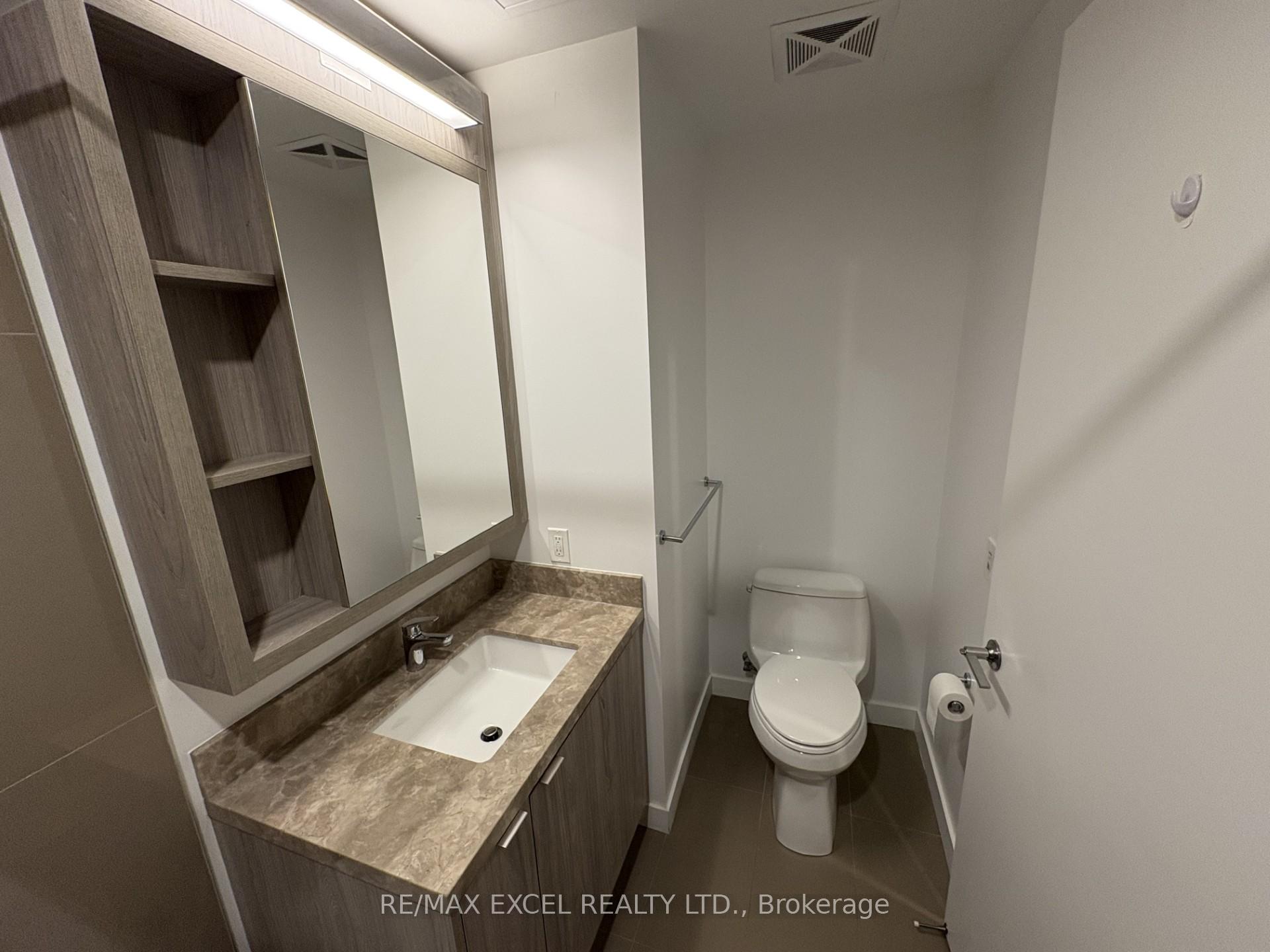 1 Bedroom Condo at 125 Blue Jays, Toronto For sale