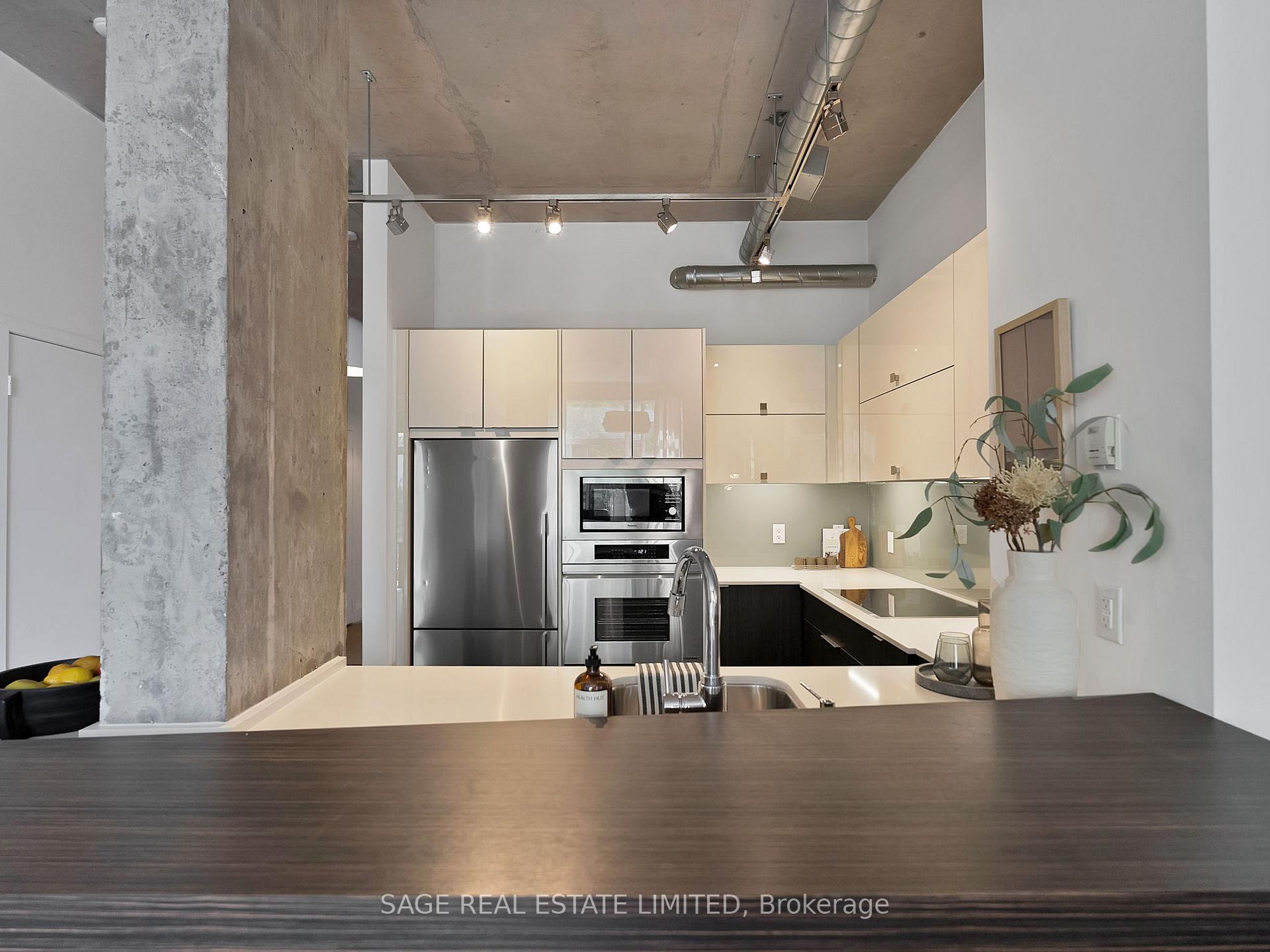 3 Bedrooms Condo at 955 Queen, Toronto For sale