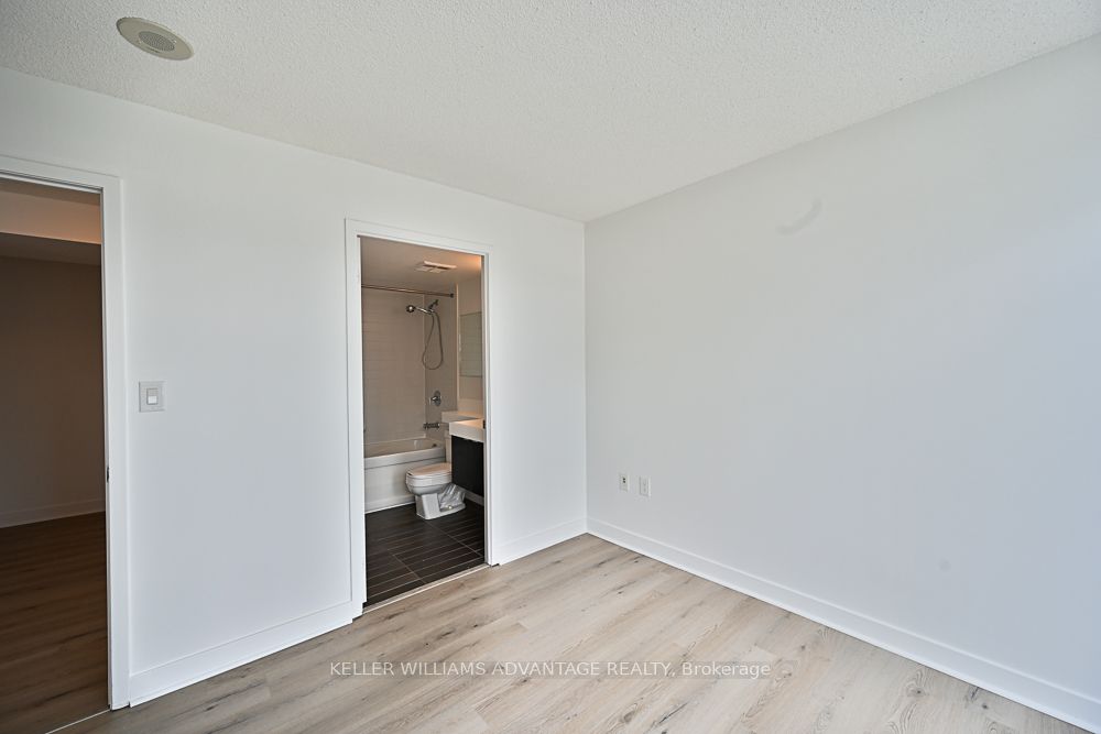 25 Telegram Mews, #1602