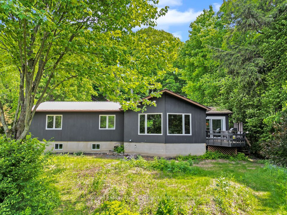 810 East Waseosa Lake