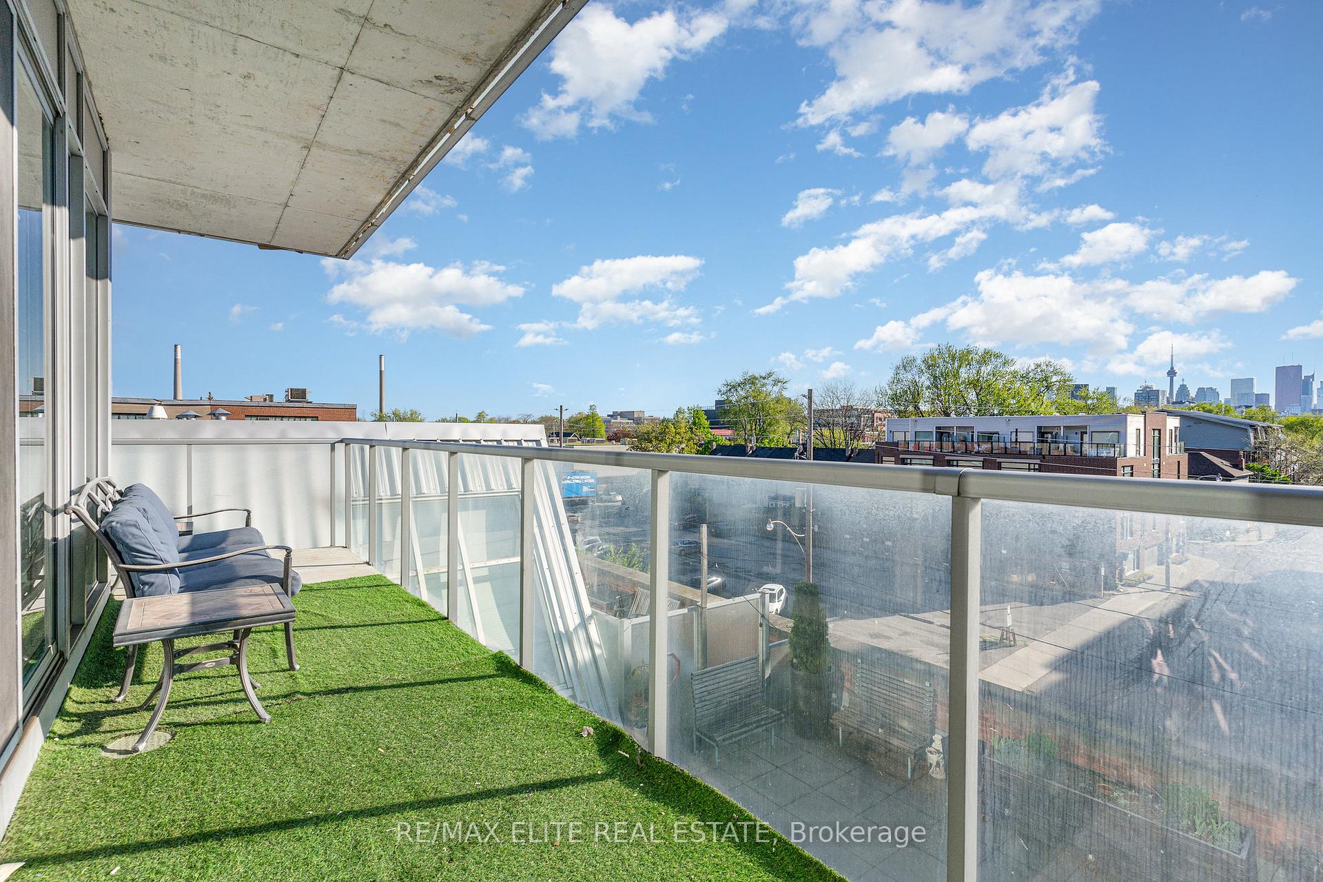 2 Bedrooms Condo at 201 Carlaw, Toronto For sale