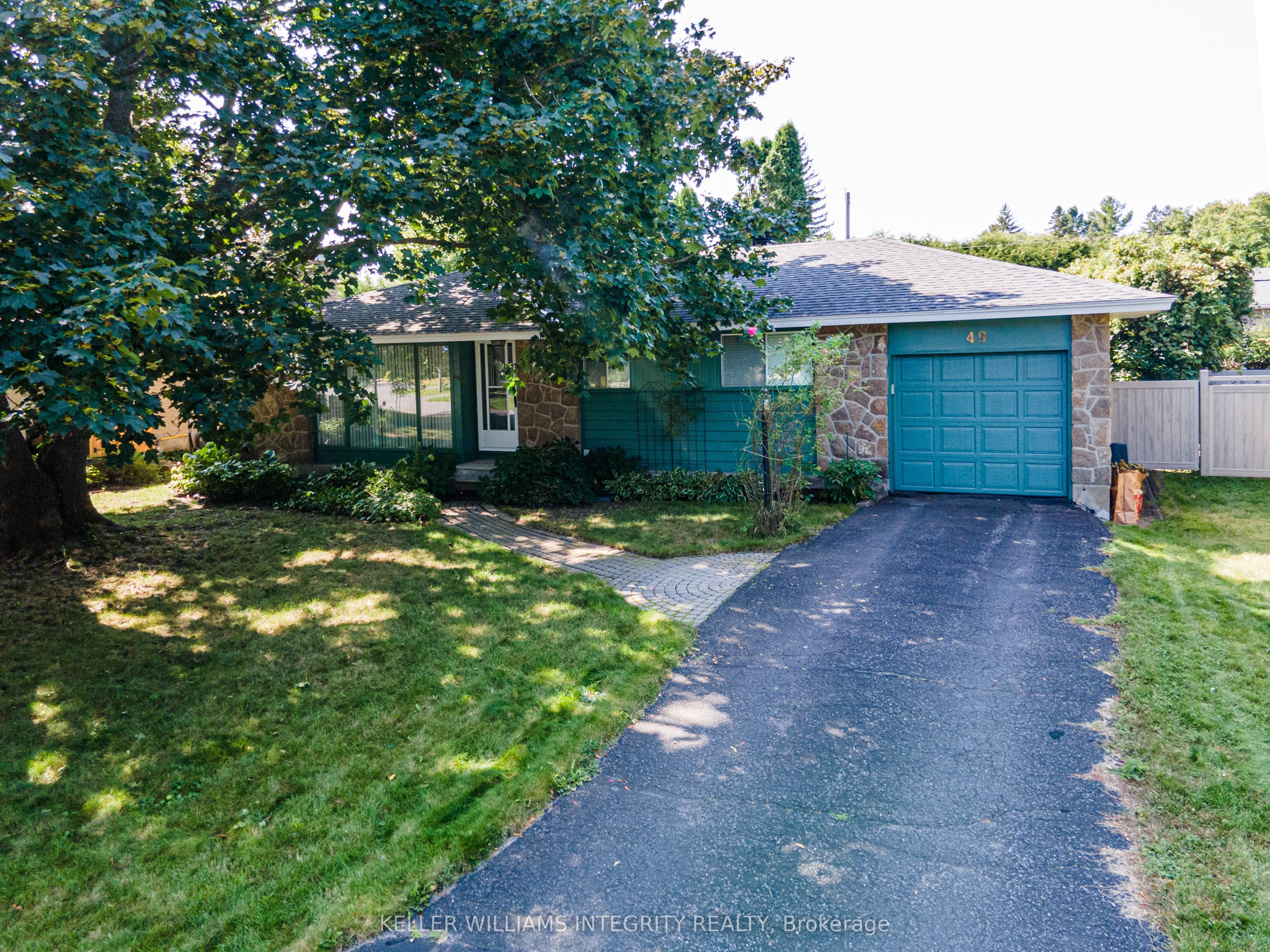 49 ELMSLEY Crescent, BellsCornersandSouthtoFallowfield, ON K2H 6T9