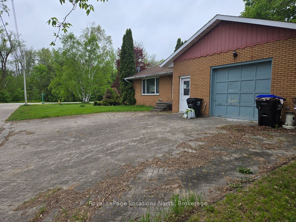 233 Mowat Street, Clearview, ON L0M 1S0