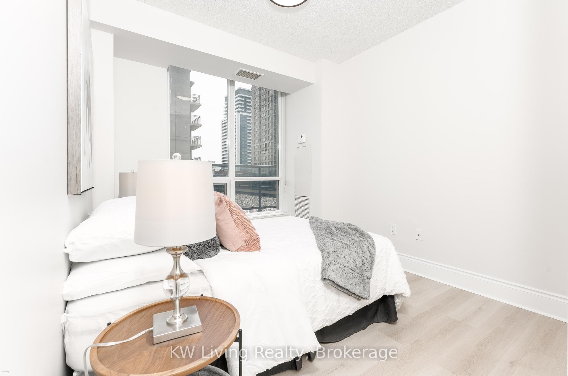 4 Bedrooms Condo at 500 Doris, Toronto For sale