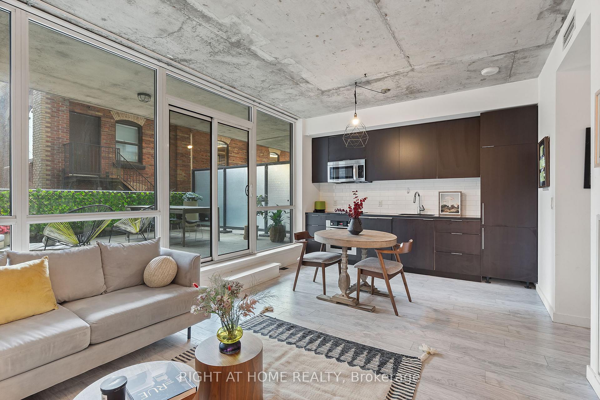 1 Bedroom Condo at 478 king, Toronto For sale