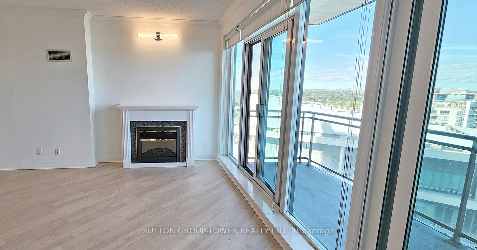3 Bedrooms Condo at 2121 Lake Shore, Toronto For sale