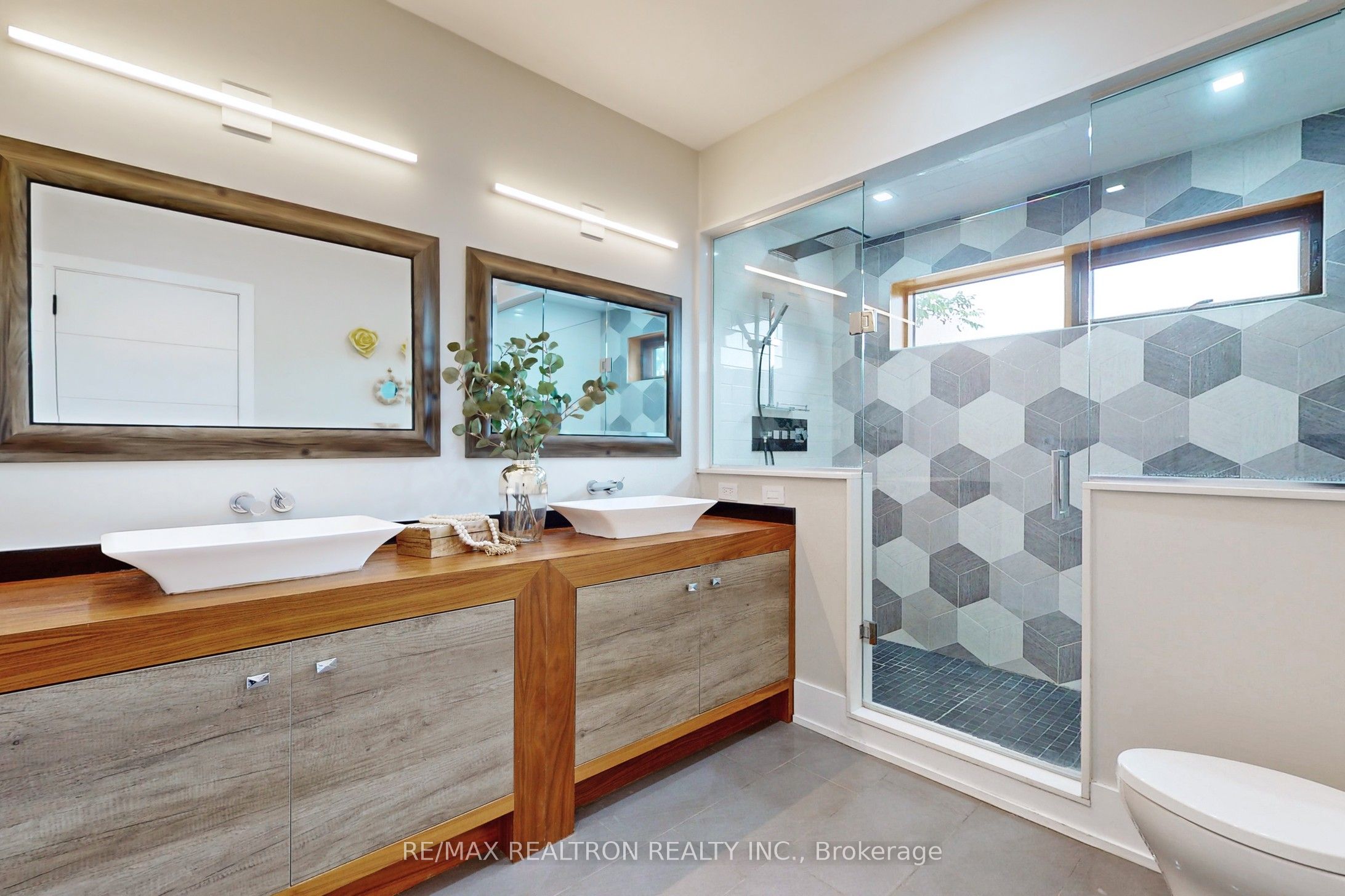 74 Leisure Lane