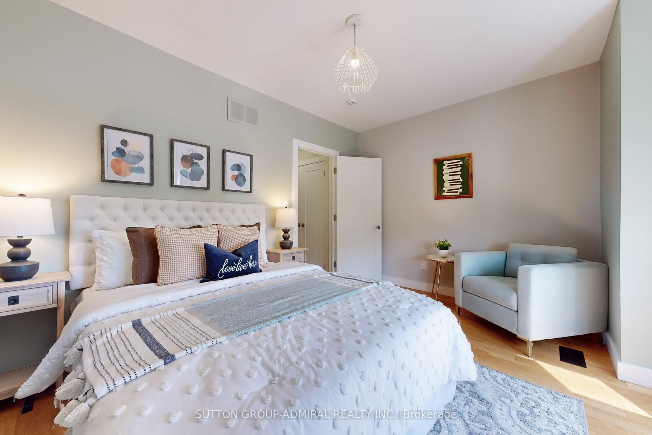 1216 Davenport Road