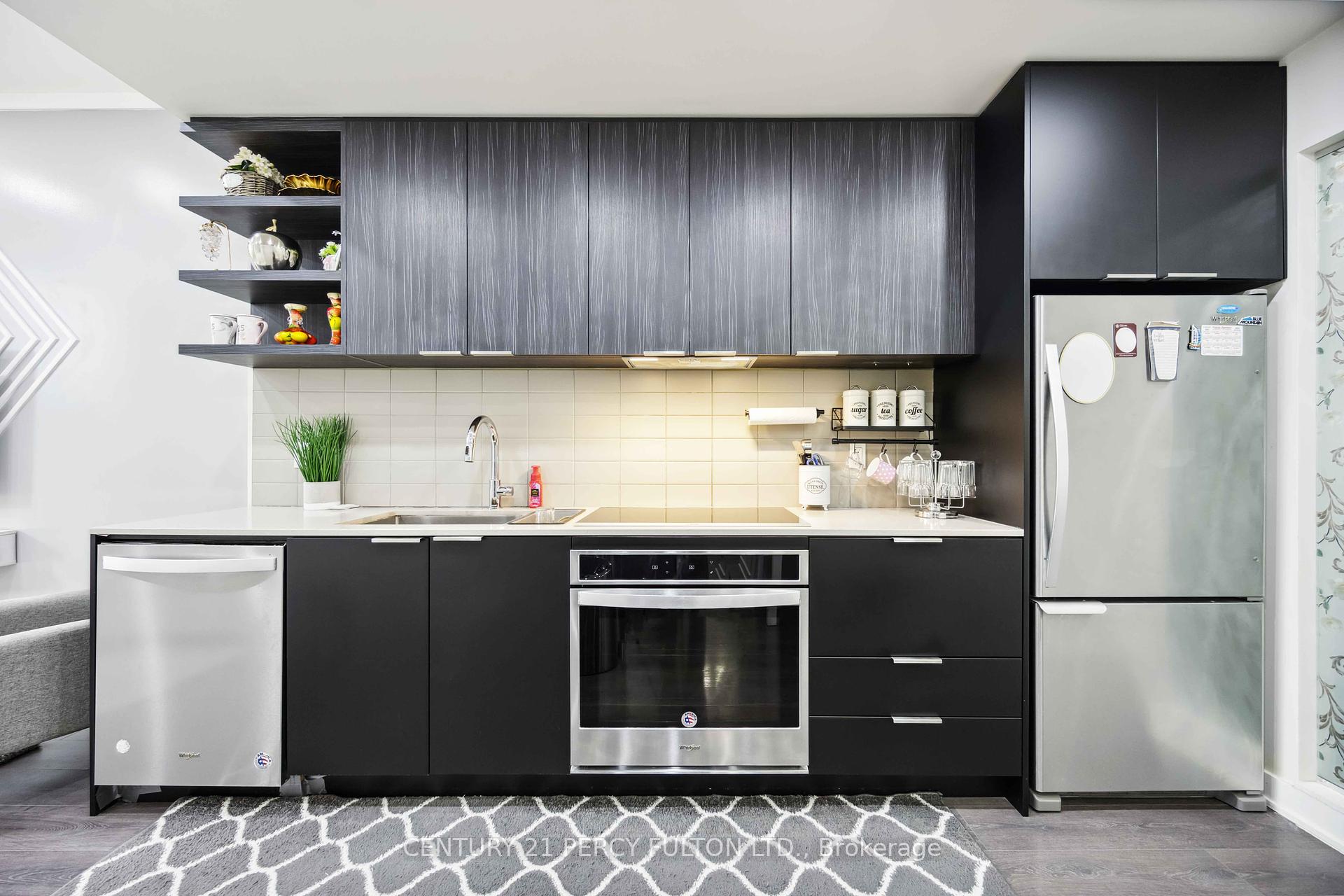3 Bedrooms Condo at 6 Sonic,  Toronto For sale