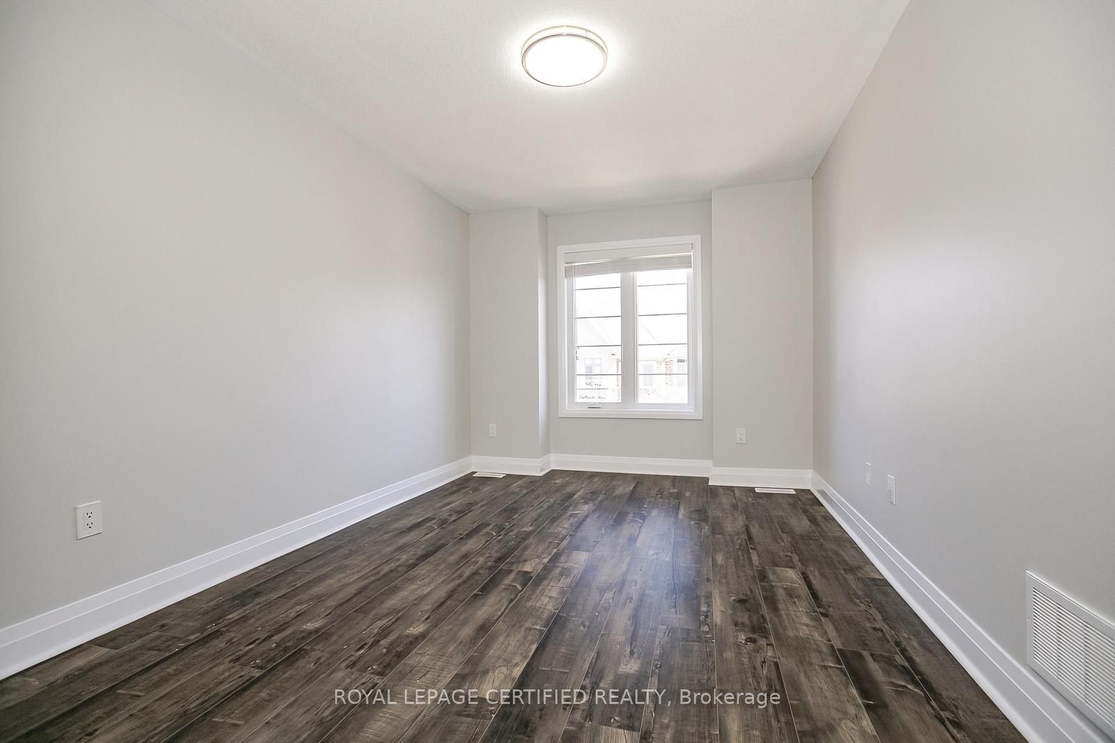 32 Dalbeattie Drive
