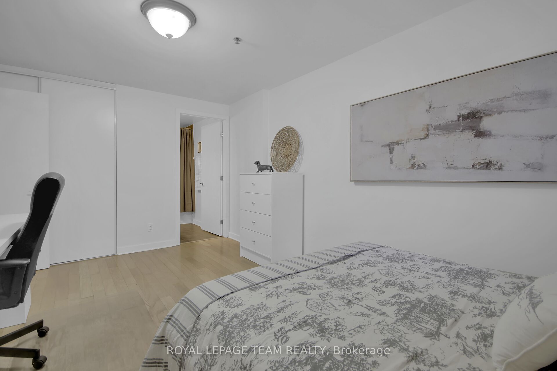 #102 - 142 Daly Avenue, LowerTownSandyHill, ON K1N 0B2