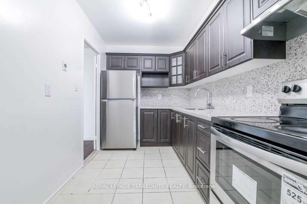 2 Bedrooms Condo at 5 Massey, Toronto For sale
