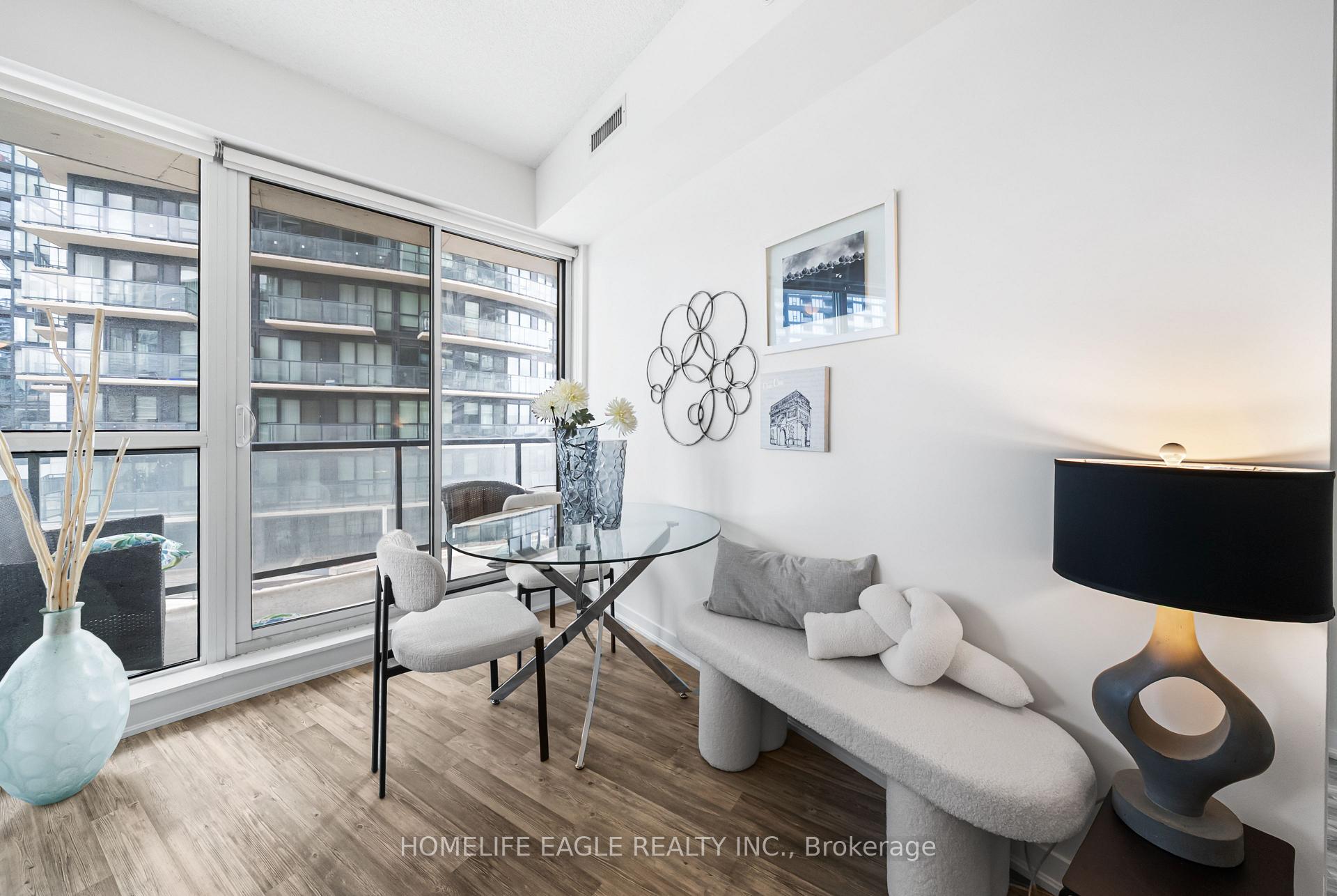 2 Bedrooms Condo at 51 East Liberty, Toronto For sale