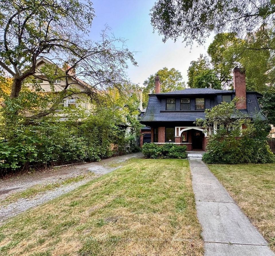 149 Farnham Avenue, Toronto, ON M4V 1H7