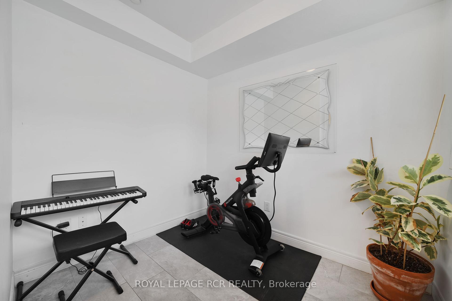 4 Bedrooms Condo at 8343 Kipling, Vaughan For sale