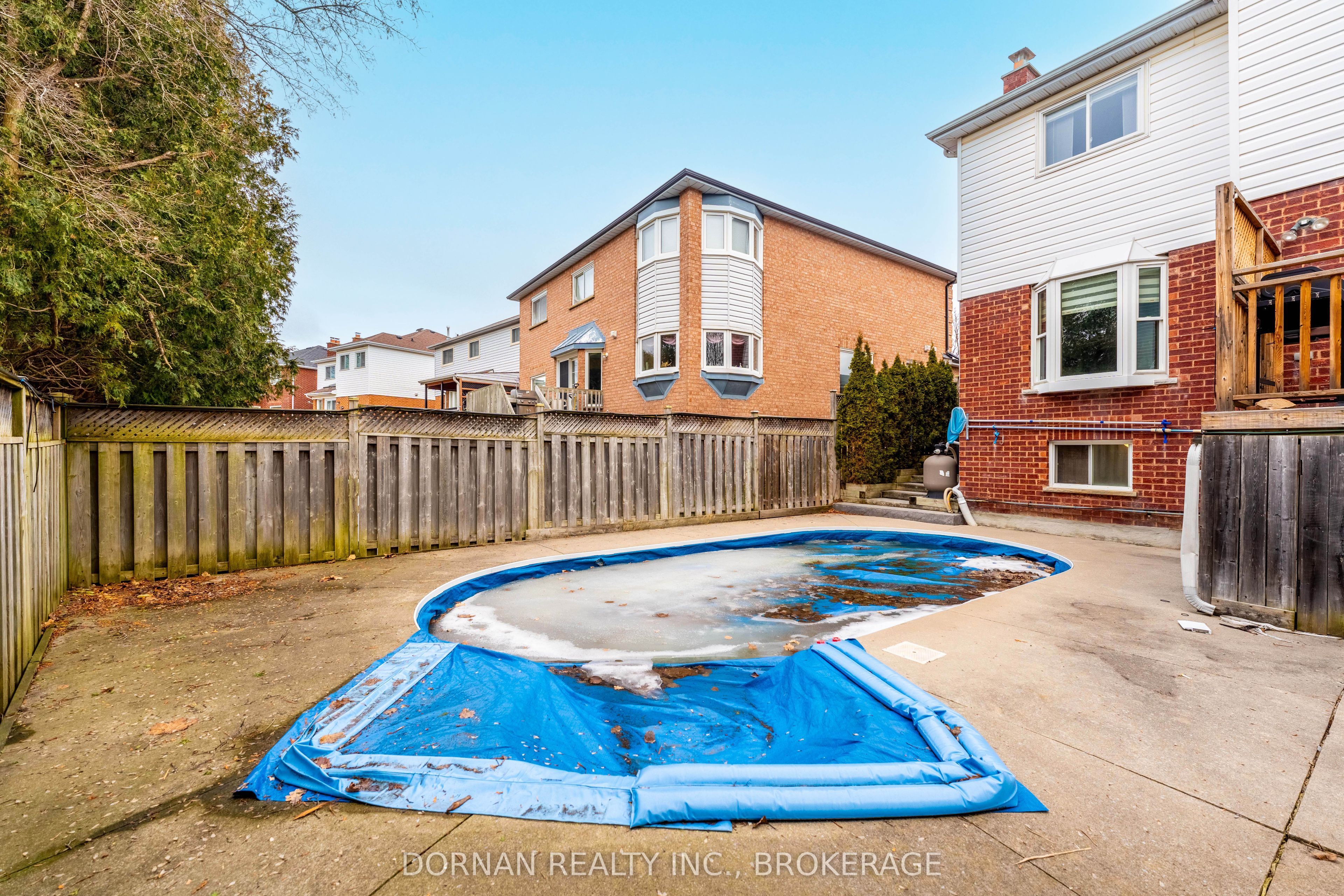 885 Corbetts Road, Oshawa, ON L1K 2E1