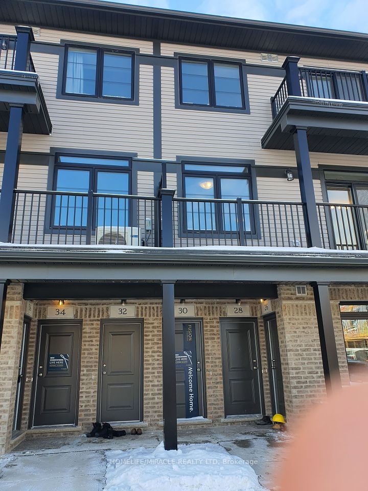 32 Lomond