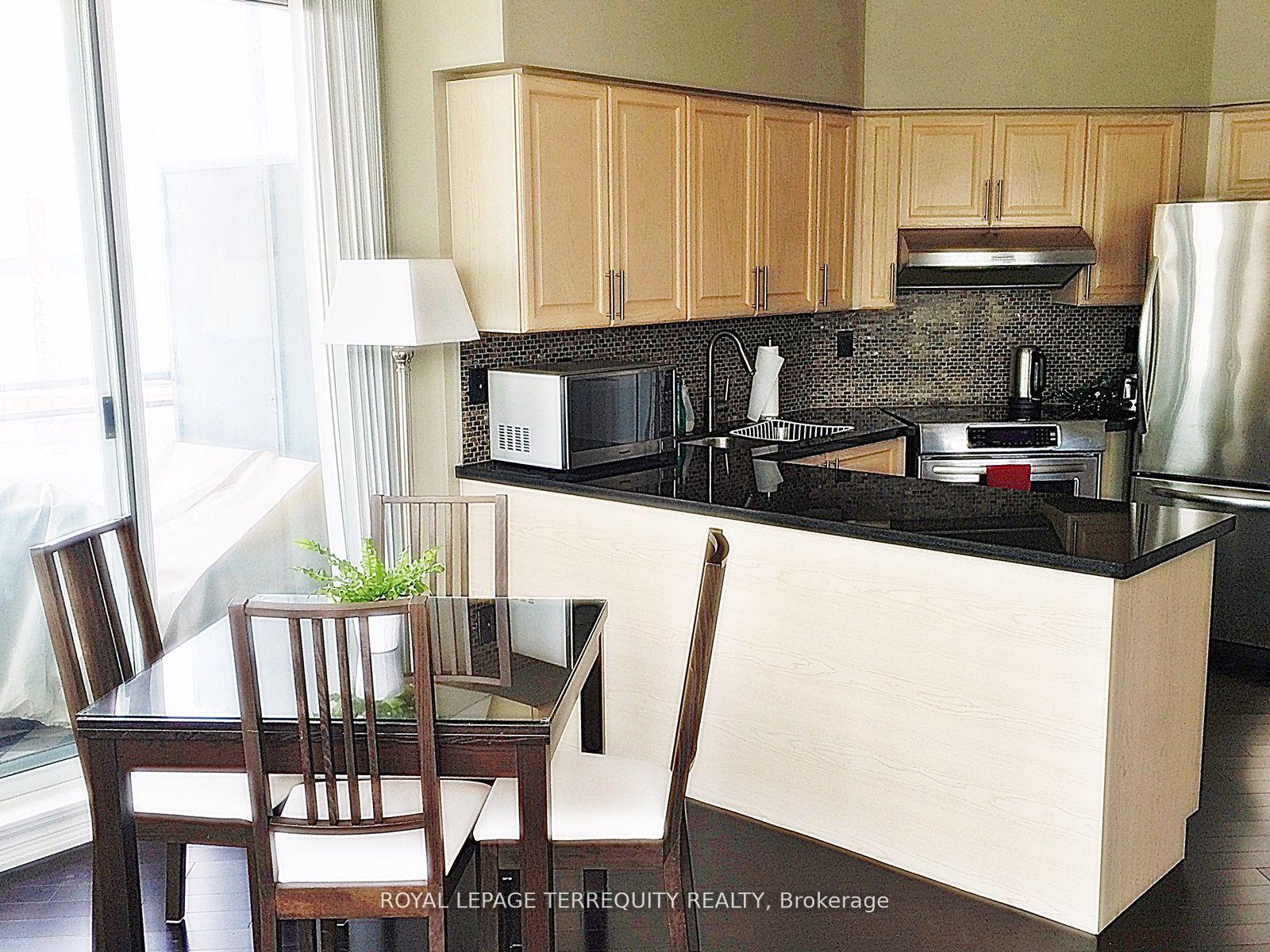 2 Bedrooms Condo at 228 Queens,  Toronto For sale