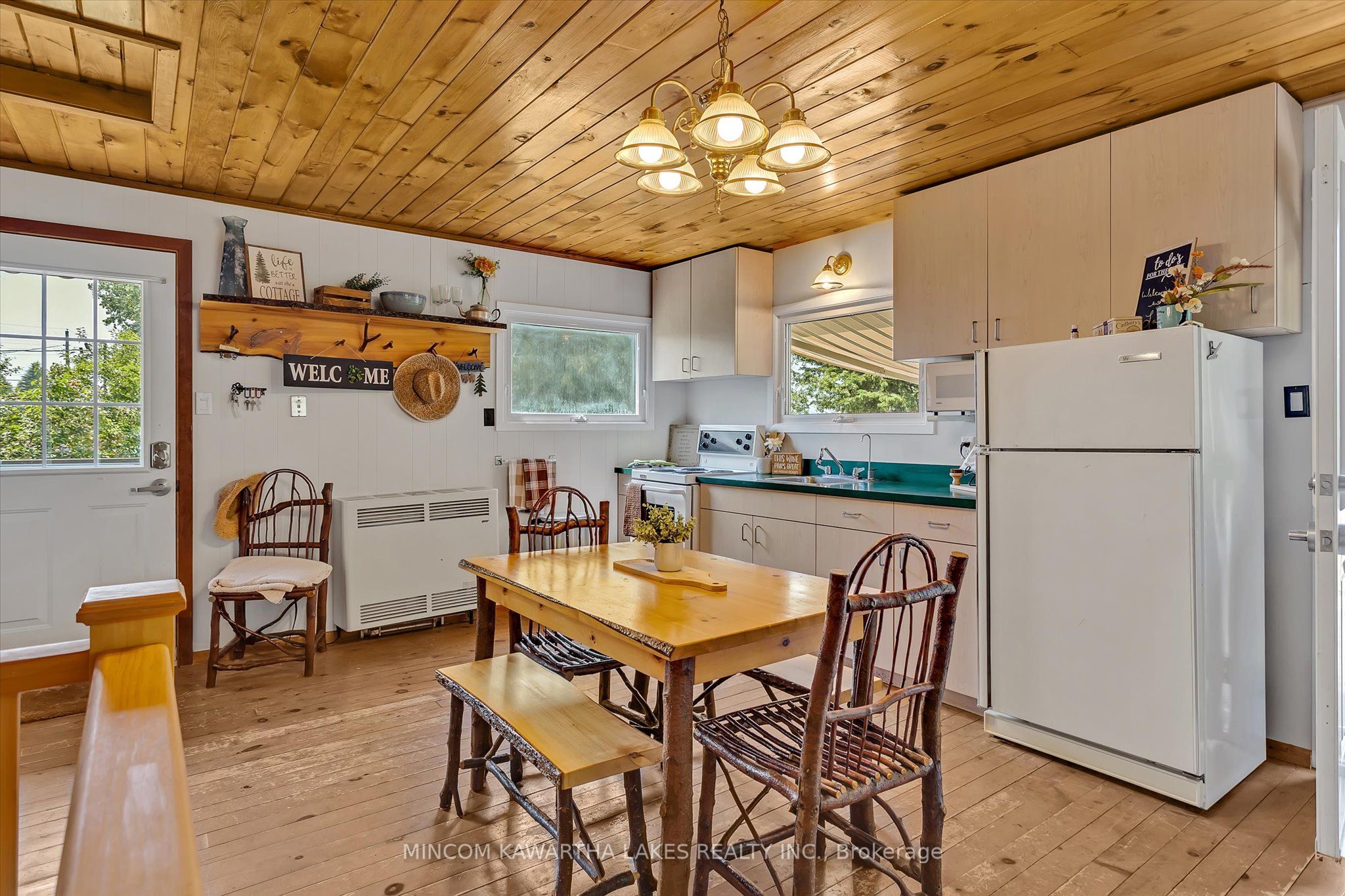 868 Kimberly Drive