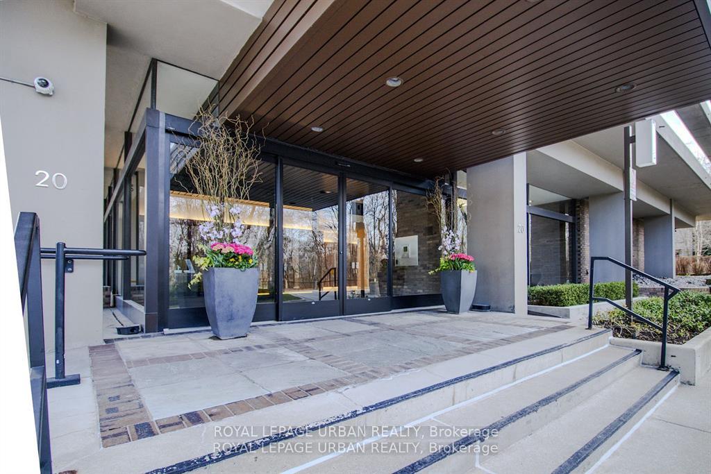 3 Bedrooms Co-op at 20 Avoca, Toronto For sale