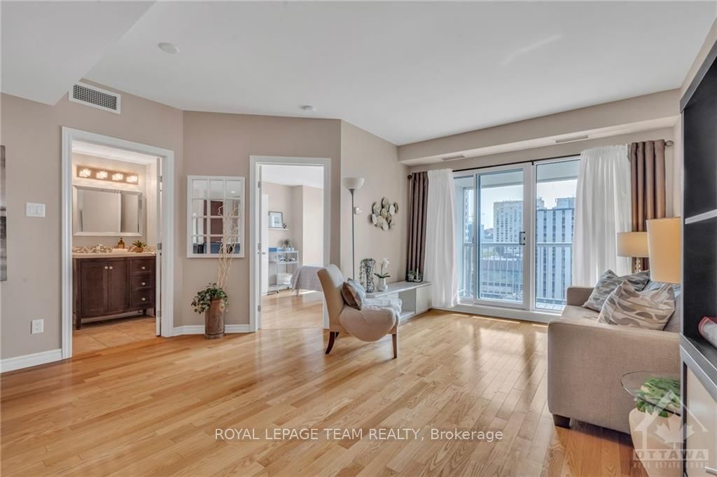 200 RIDEAU Street, #1206