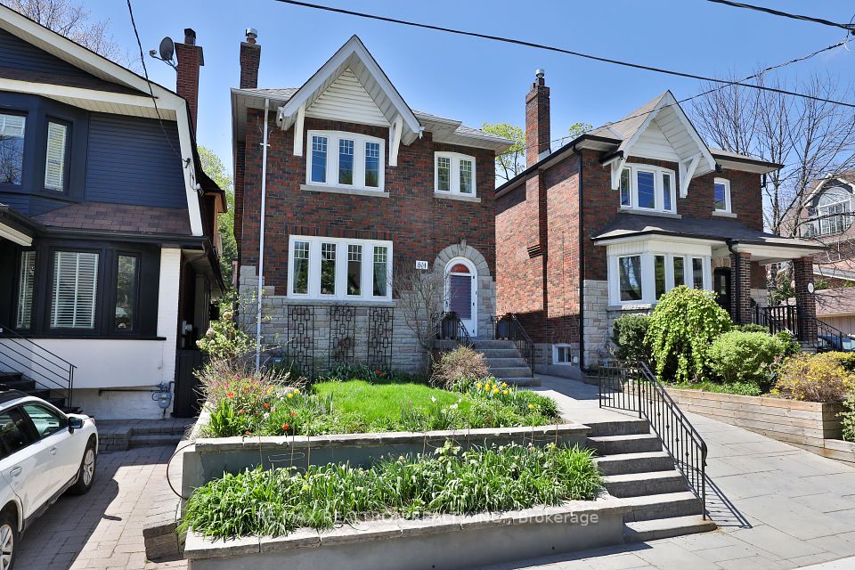 814 Duplex