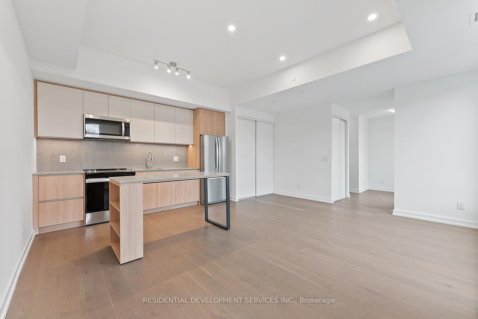 3 Bedrooms Condo at 15 Maryport Ave,  Toronto For sale